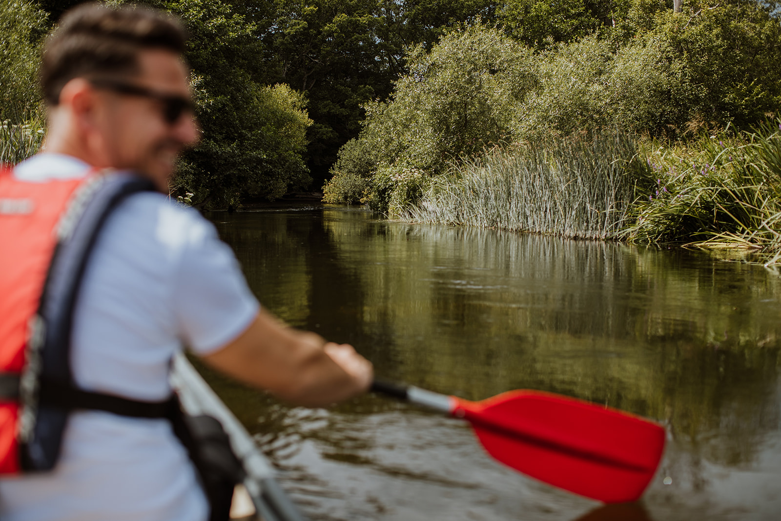Kanotpaddling mot Forsmöllan.